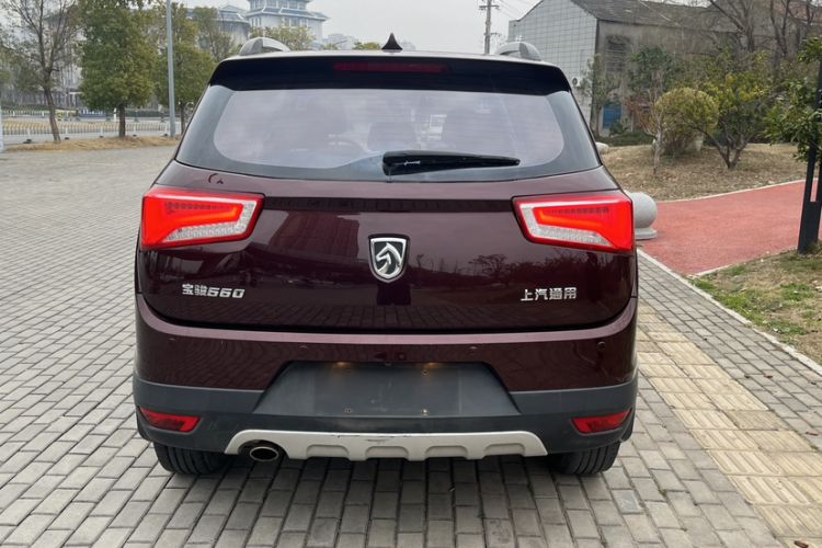 Used Baojun 560 2015 1.8L Manual Luxury Model
