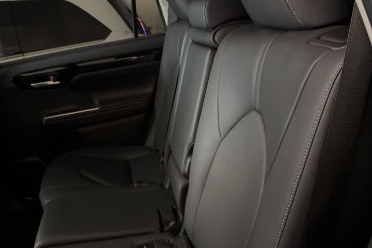 Used Toyota Highlander 2023 2.5L Smart Electric Hybrid Dual-Engine Four-Wheel Drive Prestige Version – 7 Seats