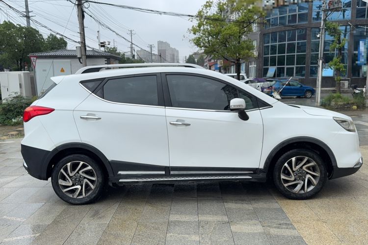 Used  Refine S3 2016 1.5L Manual Luxury Smart Version
