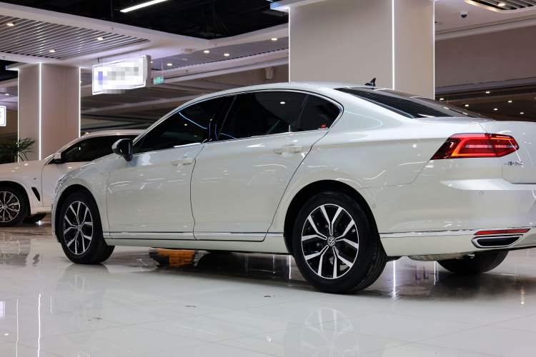 Used Volkswagen Magotan 2018 330TSI DSG Luxury Model