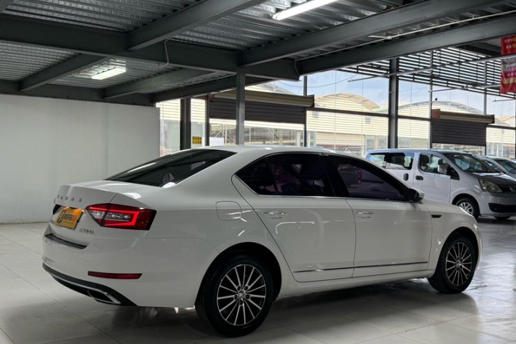 Used Skoda Octavia 2019 1.5L Automatic Smart Drive Luxury Edition China VI Standard
