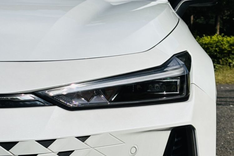 Used Changan UNI-V 2024 1.5T Prestige Edition