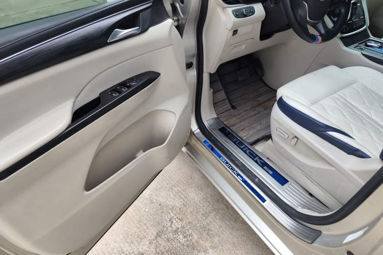 Used Buick GL8 2020 ES Land Cruiser 653T Comfort Edition
