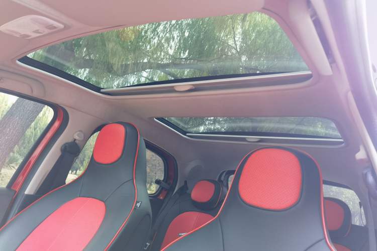 Used  forfour 2016 1.0L 52 kW Passion Edition
