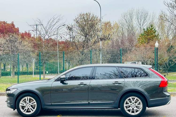 Used Volvo V90 2019 Cross Country T5 AWD Smart Range Version China V Standard