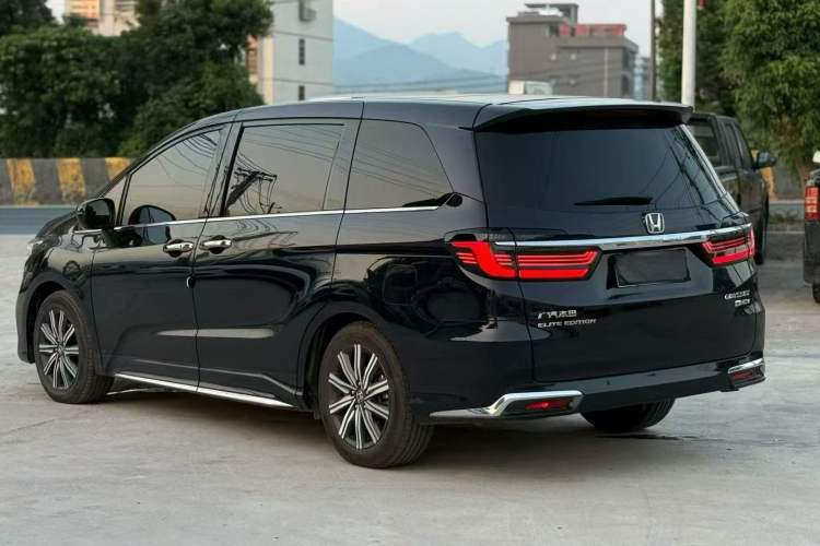 Used Honda Odyssey 2022 2.0L eHEV Prestige Four-Seater Edition