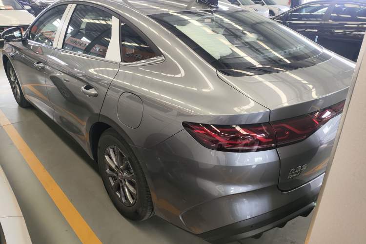 Used BYD Qin L 2025 DM-i Smart Drive 80KM Leading Model
