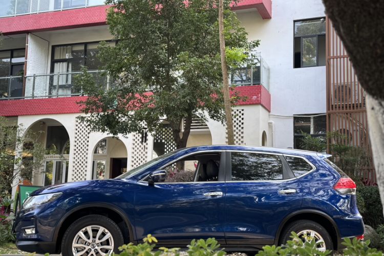 Used Nissan X-Trail 2017 2.0L CVT 7-Seater Comfort Edition 2WD
