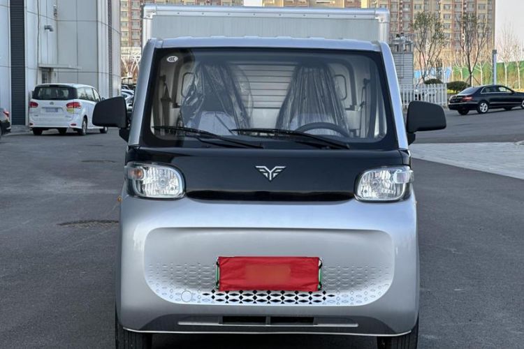 Used   2023 140km Long Wheelbase Van Ambition Version

