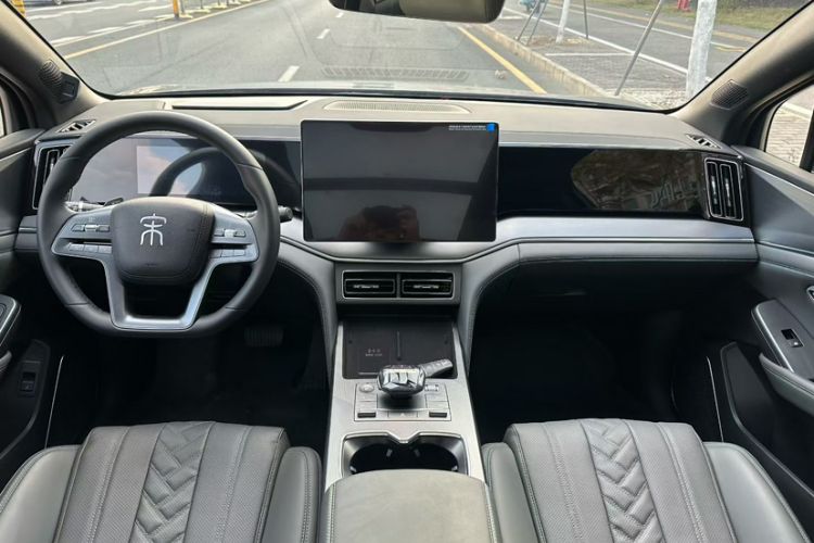 Used BYD Song L DM-i 2025 Intelligent Driving Version 112 km Beyond-Range Type
