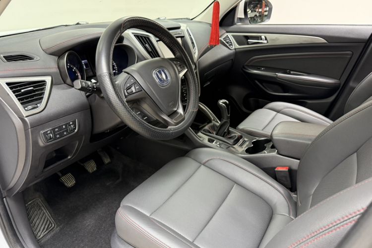 Used Changan CS75 2017 Shangku Edition 1.5T Manual ZhiXiang Model
