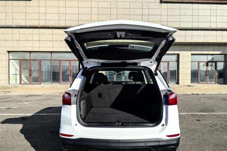 Used Chevrolet Equinox 2019 535T Automatic YuJie Edition China VI