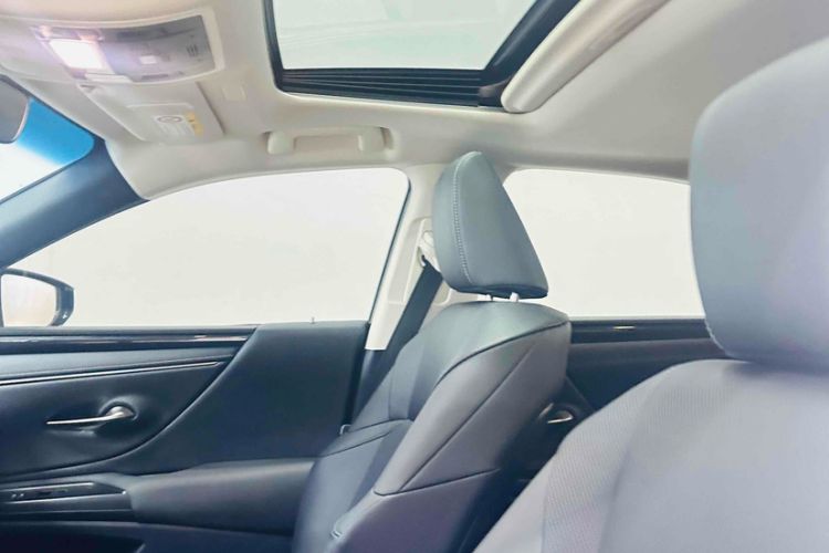 Used Lexus ES 2020 200 Excellence Edition
