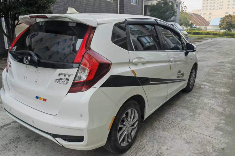 Used Honda Fit 2018 1.5L CVT Comfort Sunroof Version