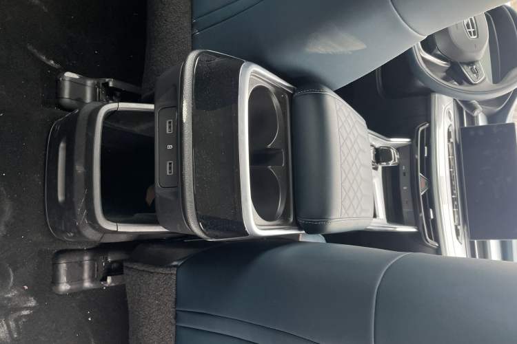 Used Geely Auto Jiajie 2025 1.5TD DCT Pengcheng Edition
