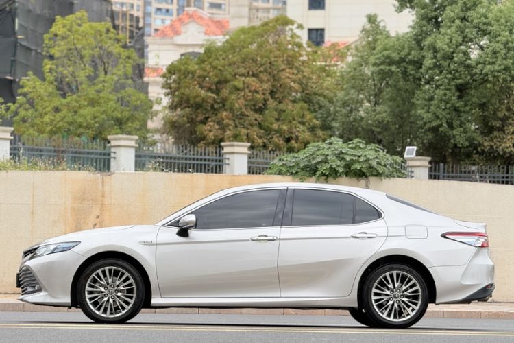 Used Toyota Camry 2018 Dual-Engine 2.5 HG Luxury Edition
