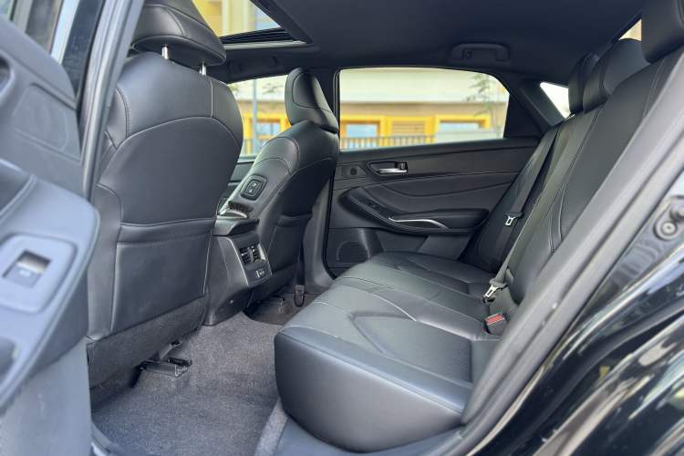 Used Toyota Avalon 2023 2.5L Luxury Edition
