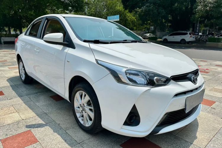 Used Toyota YARiS L 2019 1.5E CVT Dynamic Edition China VI compliant
