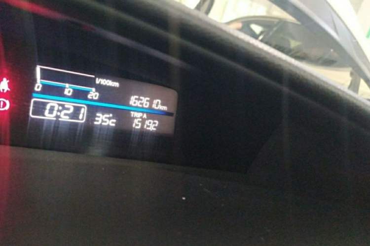 Used Honda Jade 2013 1.8L CVT Luxury Edition 5 seats
