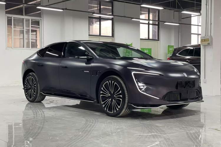 Used  12 2024 650 Three-Laser All-Wheel Drive GT Version
