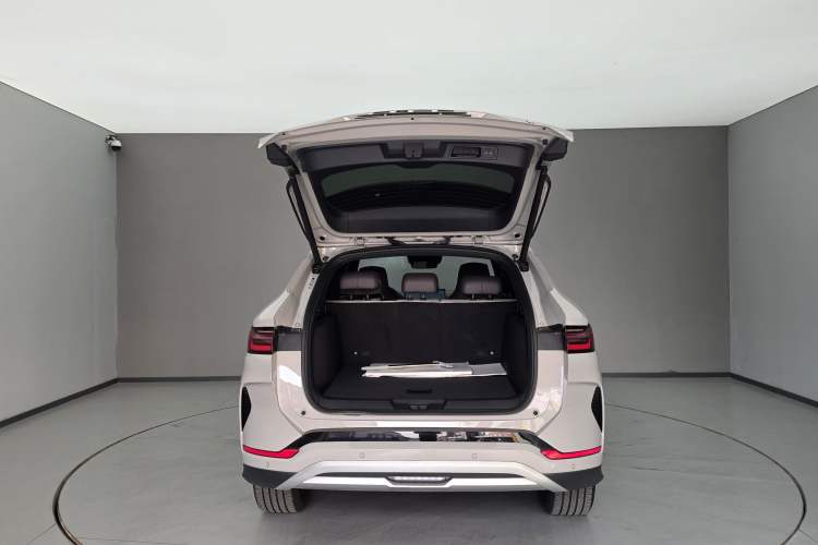 Used BYD Song PLUS New Energy 2025 EV Intelligent Driving Version 520km Premium Model
