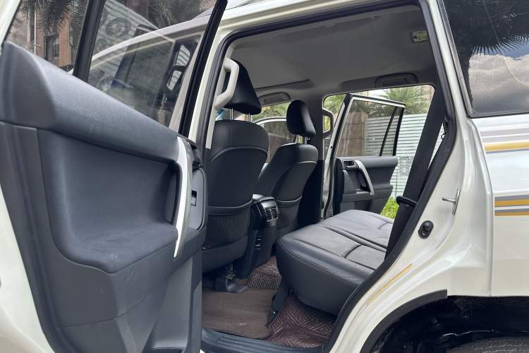 Used Toyota Prado 2016 2.7L Automatic Standard Edition
