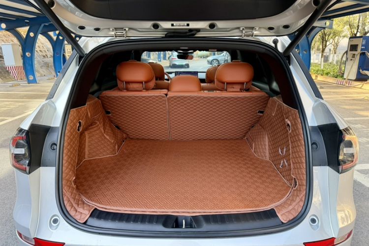 Used  Q07 2025 215 Flagship Edition
