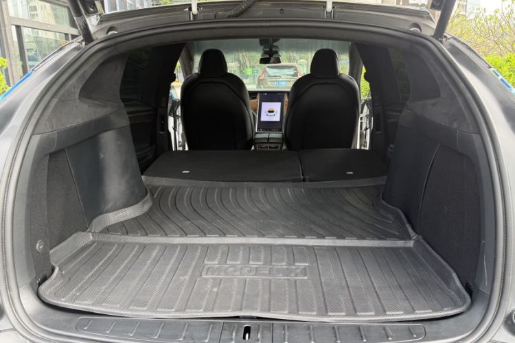 Used Tesla Model X 2019 Long-Range Version
