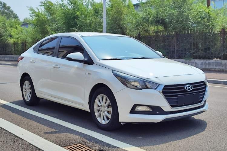 Used Hyundai Verna 2016 1.4L Manual Cool Edition GLS
