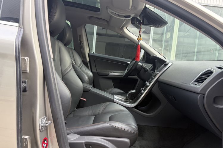 Used Volvo XC60 2014 T5 Zhiya Edition
