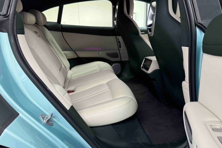 Used  YU7 2025 Ultra-Long Range High-Performance All-Wheel-Drive Max Edition
