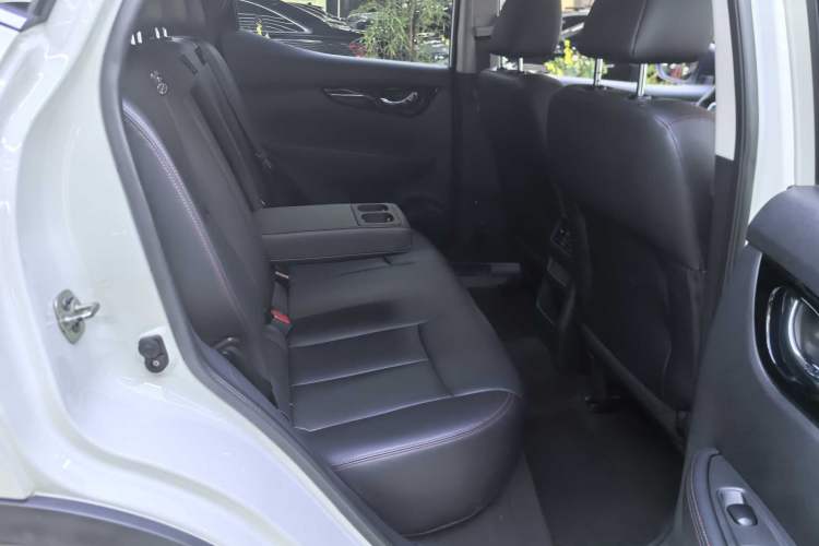 Used Nissan Qashqai 2023 Classic 2.0L CVT XV Comfort Edition
