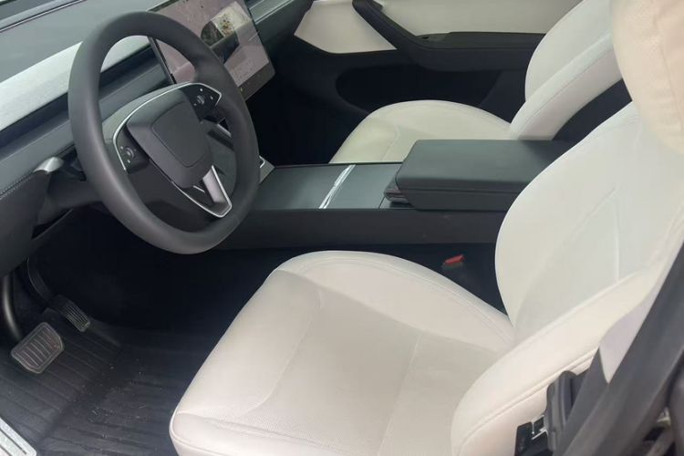 Used Tesla Model Y 2025 Updated Version Long-Range All-Wheel Drive