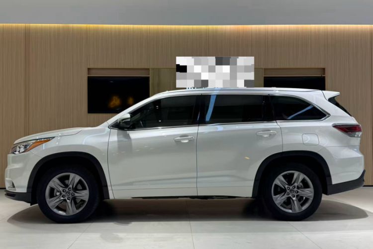 Used Toyota Highlander 2015 2.0T Two-Wheel Drive Luxury Edition 7 Seats
