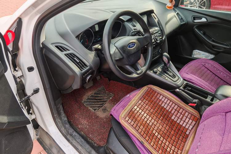 Used Ford Focus 2017 Hatchback 1.6L Automatic Comfort Plus SmartDrive Edition
