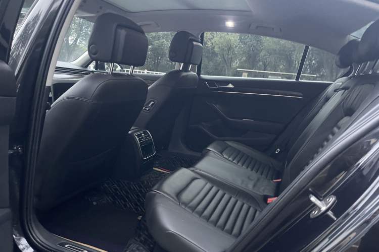 Used Volkswagen Magotan 2019 330TSI DSG Leading Model China VI Standard
