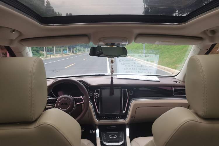 Used Zotye T700 2017 1.8T Dual-Clutch Prestige Model
