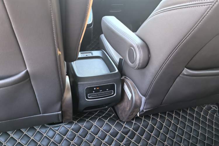 Used GAC Trumpchi M6 2019 270T DCT Luxury Edition (7-seater) China VI
