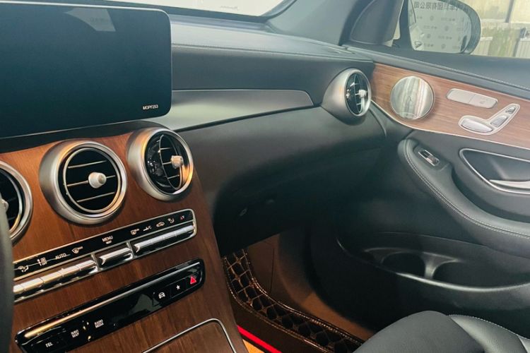 Used Mercedes-Benz GLC 2021 GLC 300 L 4MATIC Dynamic Model
