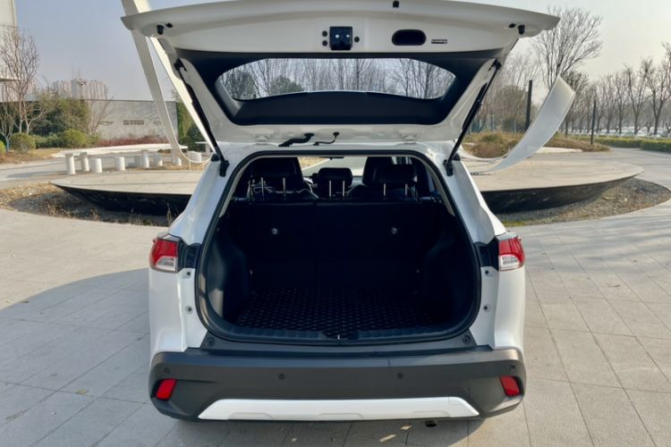 Used Toyota Corolla Cross 2024 2.0L Pioneer Edition
