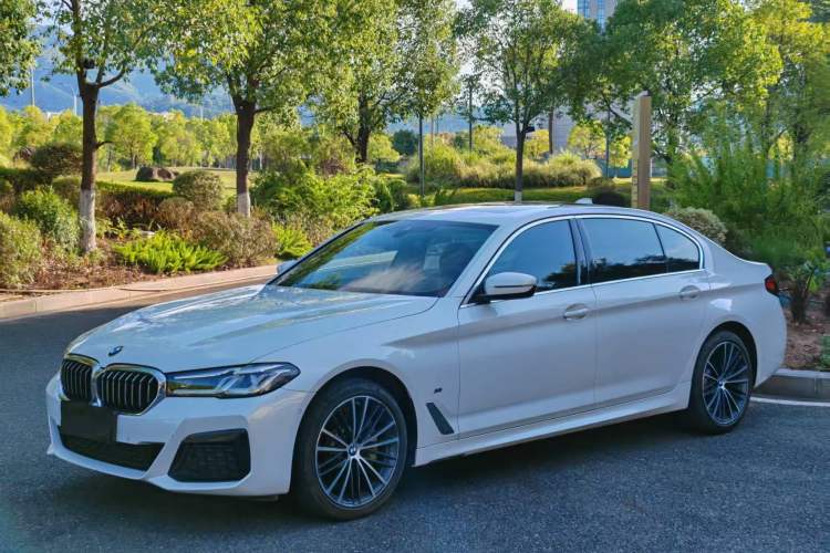 Used BMW 5 Series 2021 Facelifted 530Li Leading Edition M Sport Package
