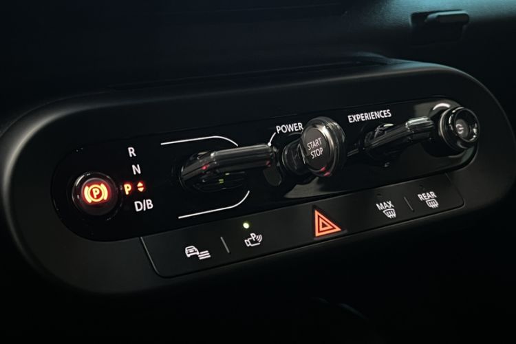 Used  Electric MINI COOPER 2024 456km COOPER E Classic Edition