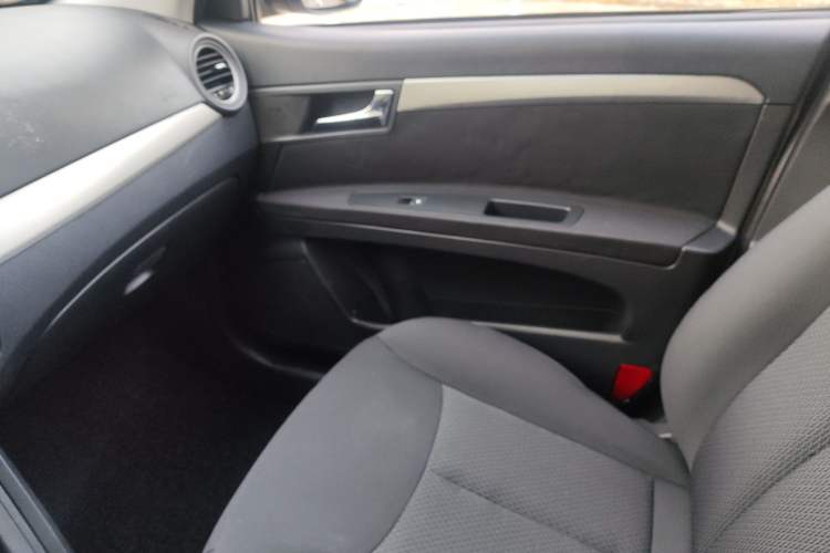 Used Roewe 350 2014 1.5L Automatic Xunda Edition
