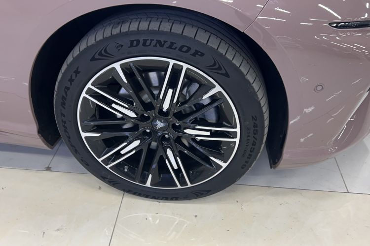 Used NETA S 2022 Extended-Range Version 1160 km Range Rear-Wheel Drive Mid-Grade