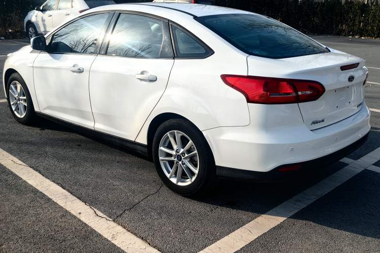 Used Ford Focus 2015 Sedan 1.6L Automatic Trend Model
