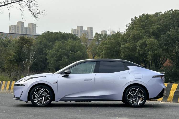 Used Lynk & Co 07 2024 EM-P 126 Long-Range Intelligent Driving Ultra
