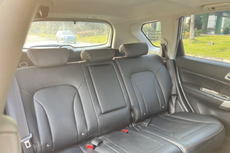 Used Haval H6 2016 Upgraded Model 1.5T Manual Two-Wheel Drive Elite Version
