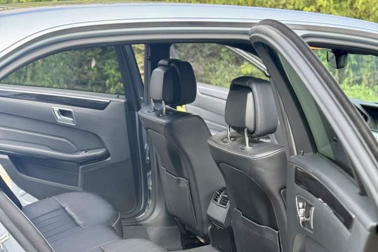 Used Mercedes-Benz E-Class 2015 E 260 L Sport & Fashion Model
