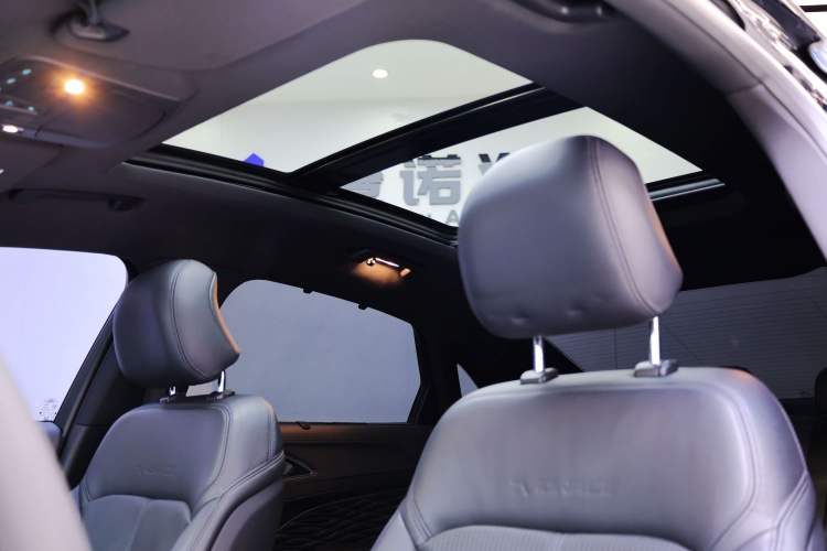 Used Ford Taurus 2019 EcoBoost 245 Vignale Deluxe Edition
