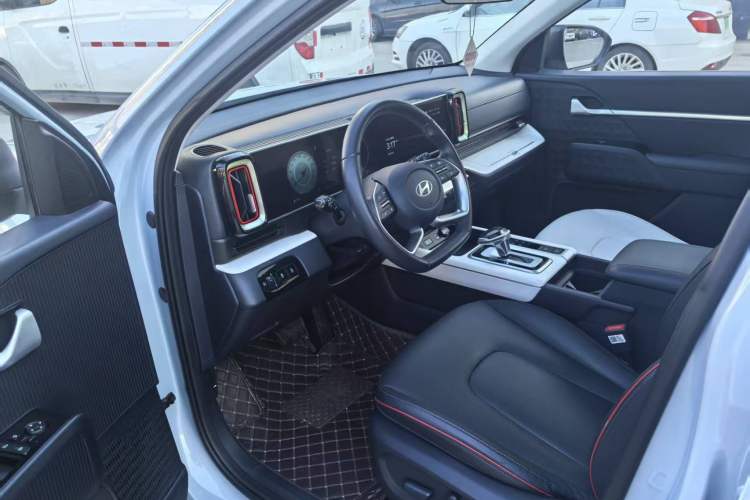 Used Hyundai ix35 2023 Musso 2.0L Flagship Edition TOP